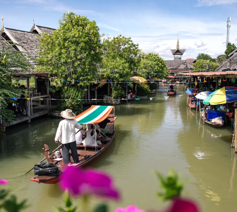 Pattaya-floating-market.jpg
