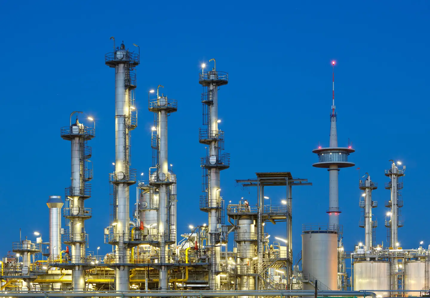 Onshore-oil-refinery-new